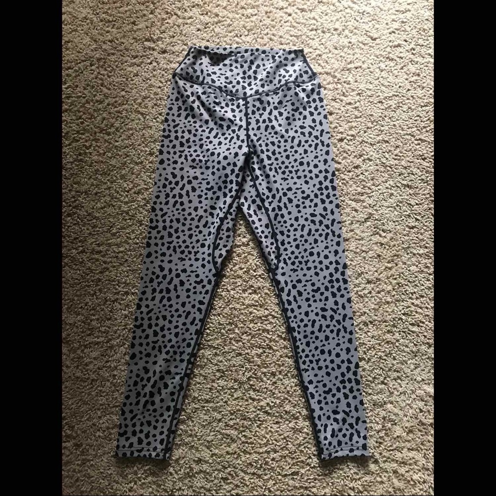 The Ascend Pant- Snow Leopard Midnight